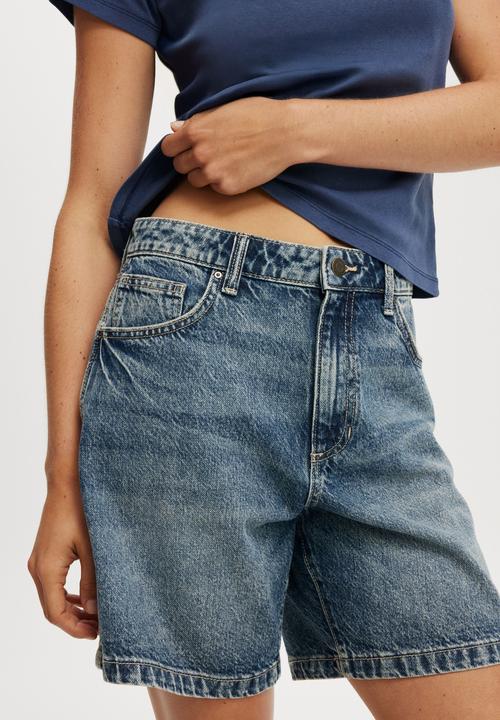 Cotton On - Relaxed denim short - highway blue/ carpenter