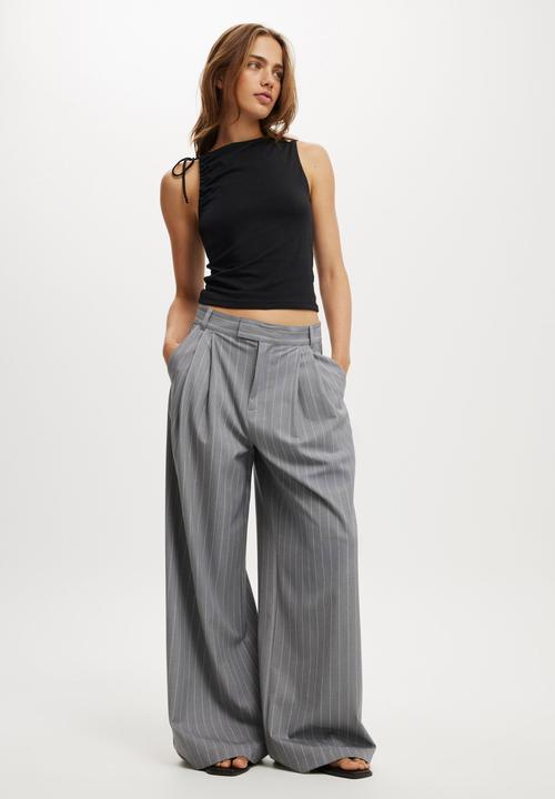 Cotton On - Izzy pleated suiting pant - grey pinstripe