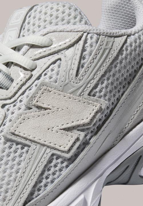 New Balance  - U740 v2 - grey