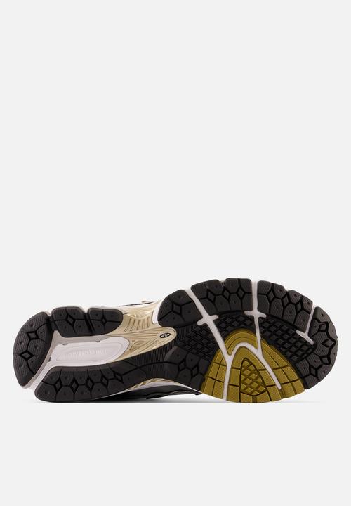 New Balance  - 1906R v1