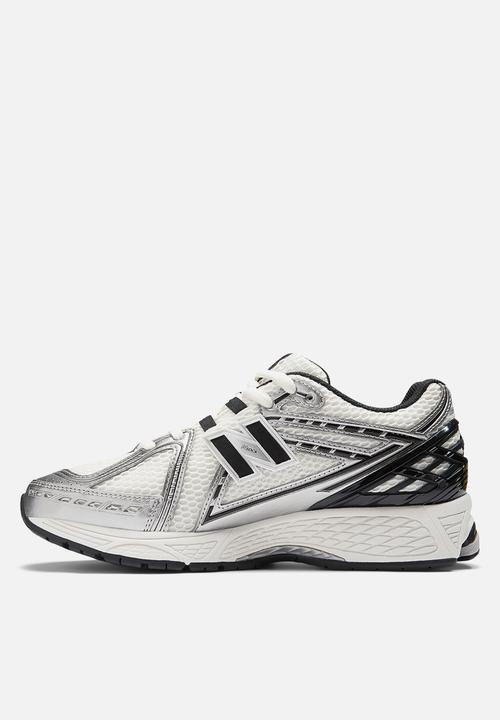 New Balance  - 1906R v1