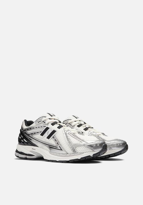 New Balance  - 1906R v1