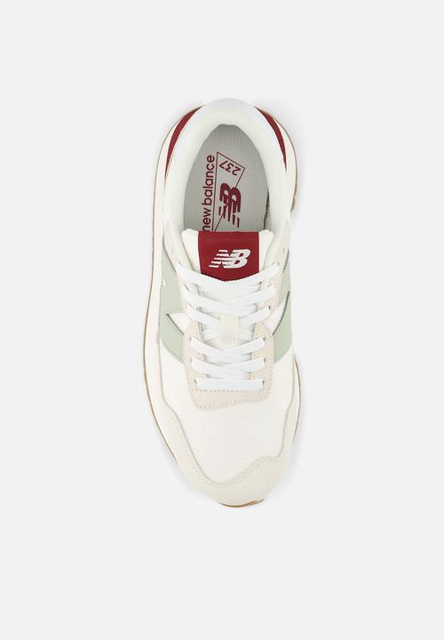 New Balance  - 237
