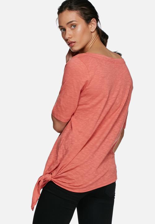 ONLY - Boomerang asymmetric tee