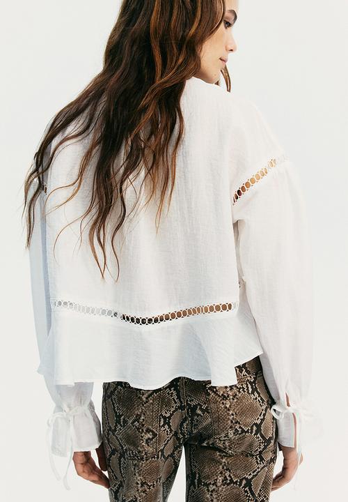H&M - Oversized lace-inset blouse - cream