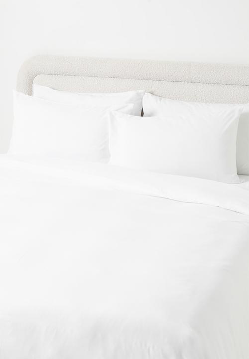 Sixth Floor - Recycled microfibre duvet set - white
