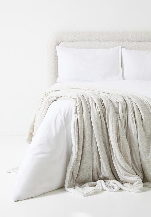 Horrockses - Sherpa Knit Throw - Taupe