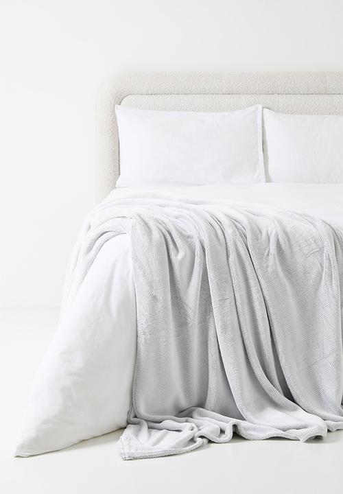 Horrockses - Yarn Dye Plush Throw - Grey