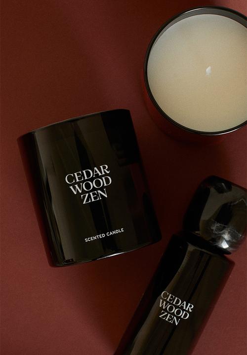 H&M - Scented candle in a glass holder - cedarwood zen
