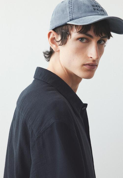 H&M - Regular fit textured shirt - black