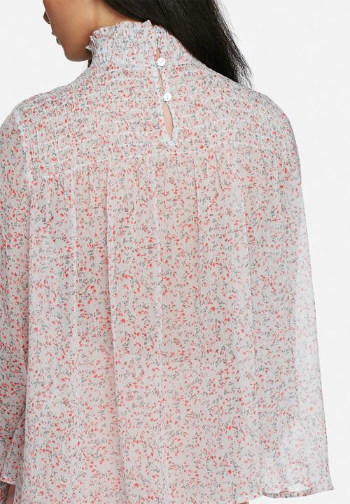Vero Moda - Alis flower smocked blouse
