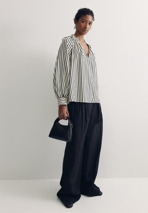 H&M - Oversized blouse - cream striped 