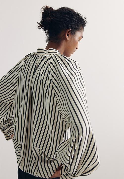 H&M - Oversized blouse - cream striped 