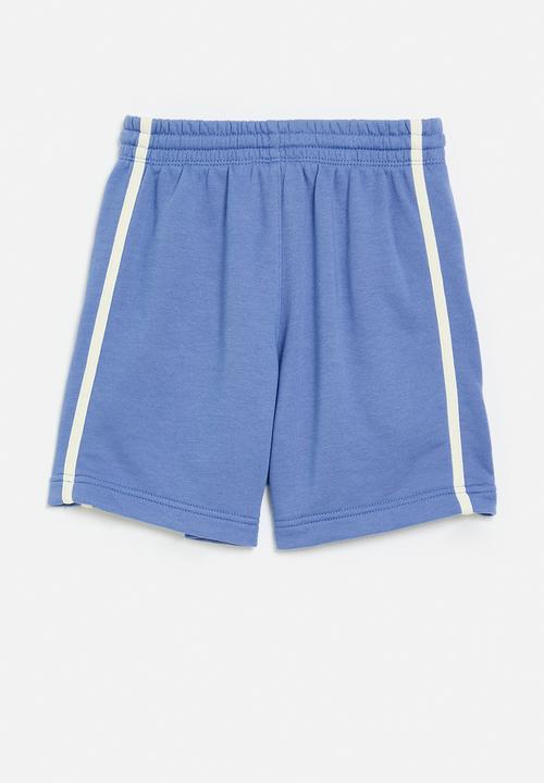 Converse - Converse retro side stripe shorts - open sky