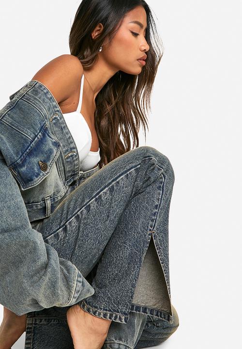 boohoo - Basics 30 Inch Leg Split Hem Straight Leg Jeans - Vintage Wash