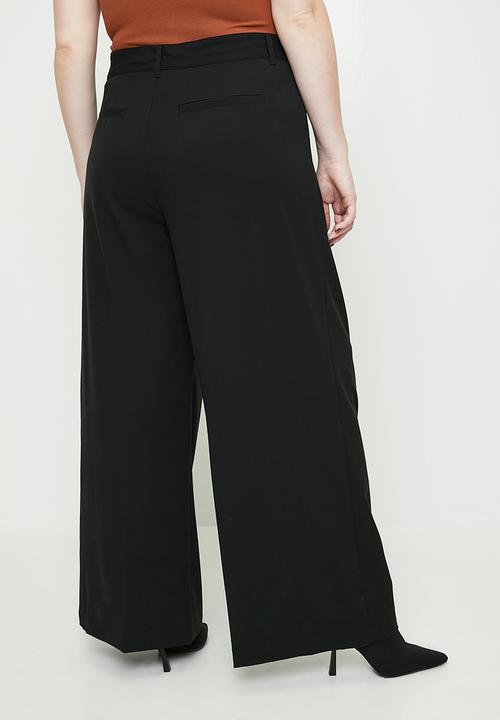 Cotton On - Plus izzy pleated suiting pant - black