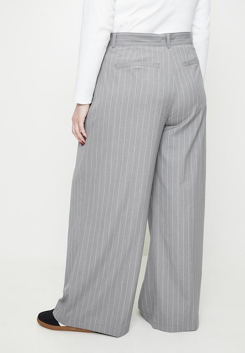Cotton On - Plus izzy pleated suiting pant-grey pinstripe