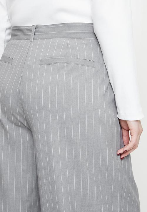Cotton On - Plus izzy pleated suiting pant-grey pinstripe