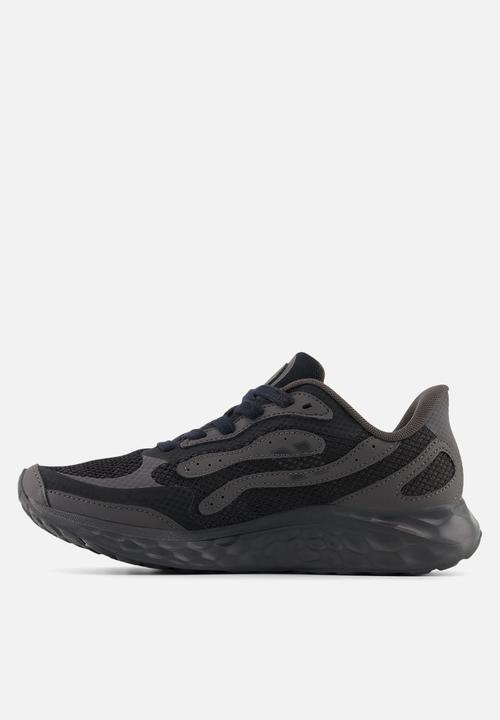 New Balance  - Fresh foam arishi v4 tira lux - black 