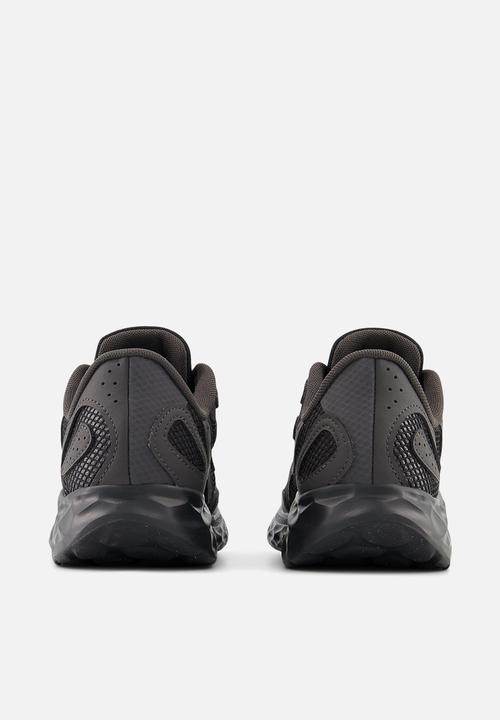New Balance  - Fresh foam arishi v4 tira lux - black 