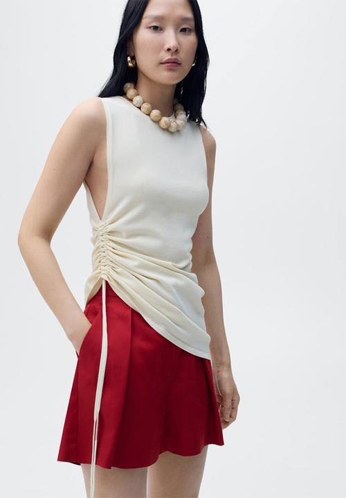 MANGO - Bermudas Max - Dark Red