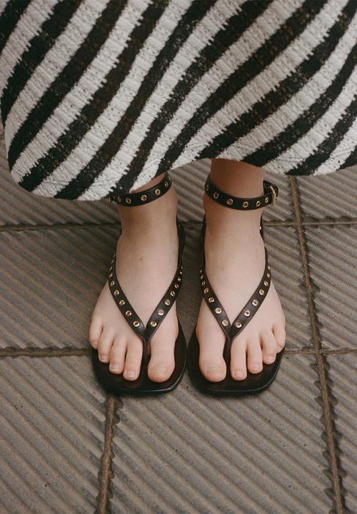 MANGO - Eye leather ankle strap - black