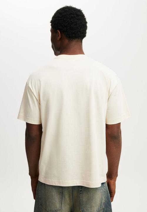 Cotton On - Box Fit T-Shirt - Bisque