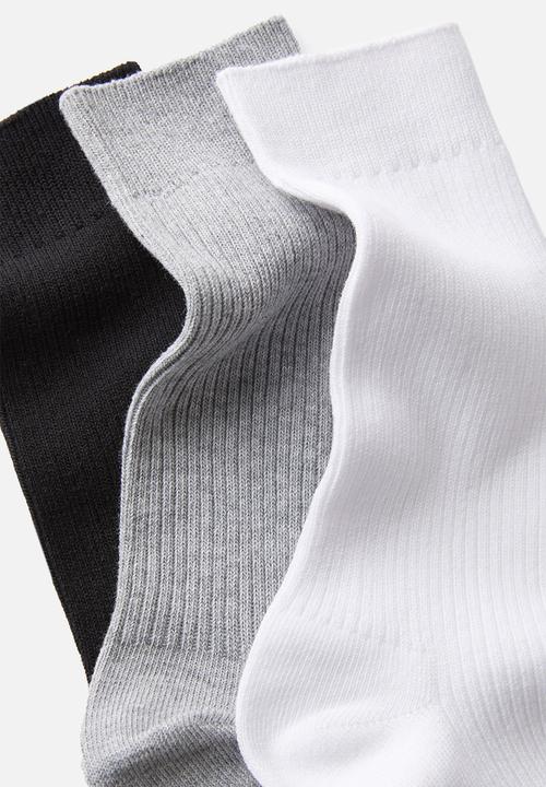 Cotton On - 3 Pack Easy Socks - Black/White/Grey Marle