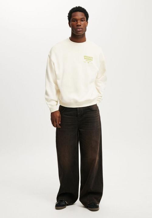 Cotton On - Box Fit Graphic Crew Sweater - Cream Puff / Specialty Produce
