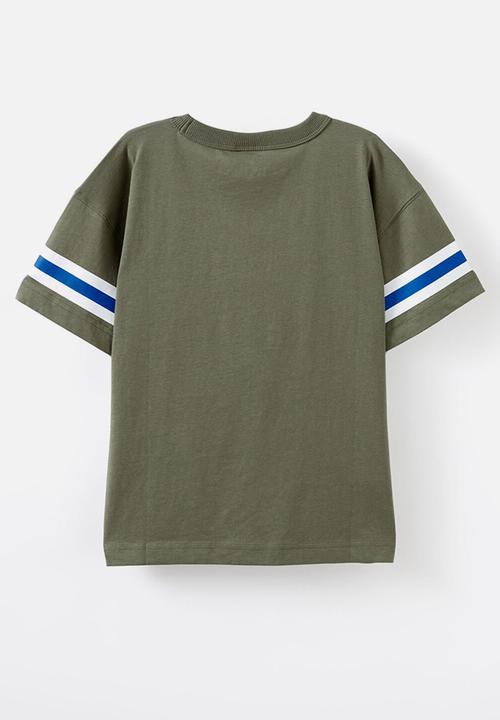 Cotton On - Licensed Drop Shoulder Short Sleeve Tee - Lcn Uni Sarfari Green/Jurassic Park 1993