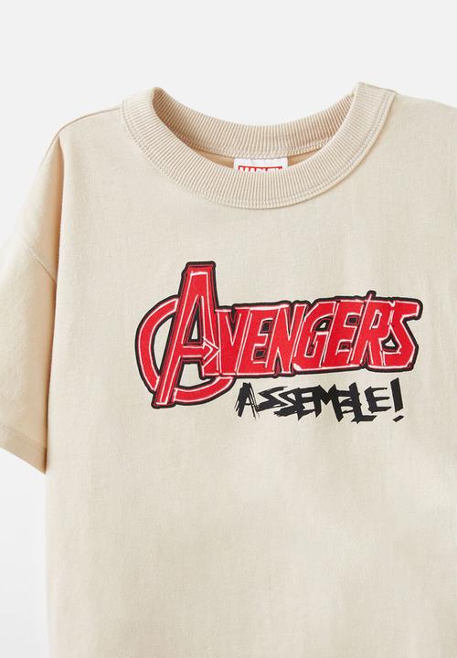 Cotton On - Licensed Drop Shoulder Short Sleeve Tee - Lcn Mar Rainy Day/Avengers Assemble