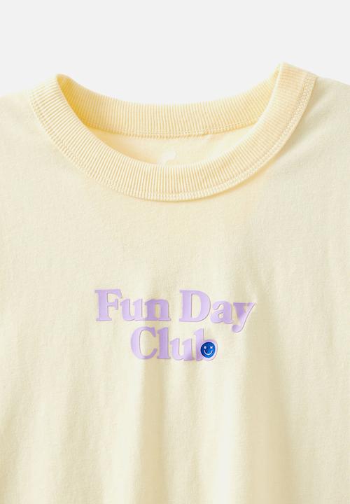 Cotton On - Poppy oversize graphic print tee - lemon squash/fun day club