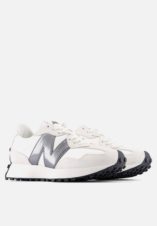 New Balance  - 327 v1