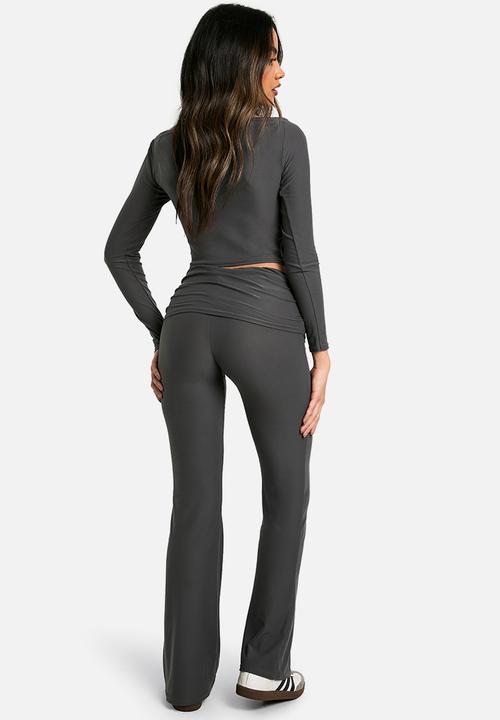 boohoo - Supersoft twist waist flare trouser - charcoal