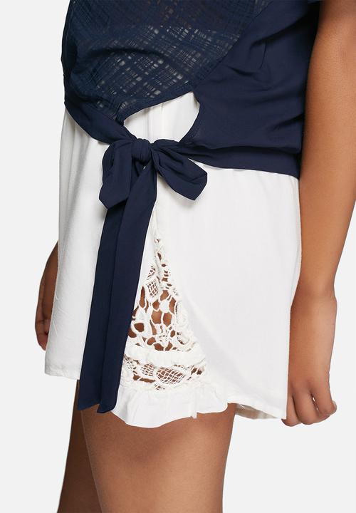 Vero Moda - Flowerish top