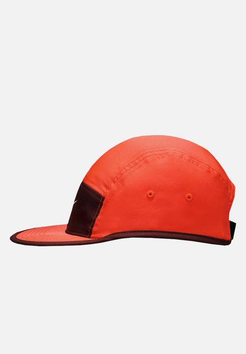 Nike - Nike Fly Unstructured Swoosh Cap - Bright Crimson