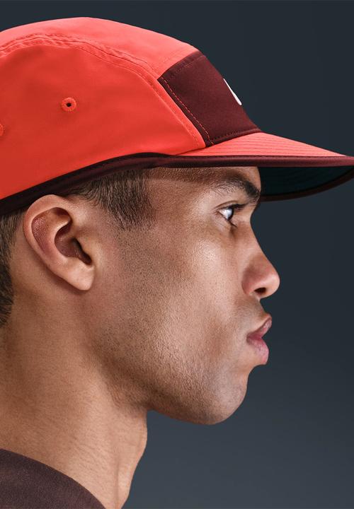 Nike - Nike Fly Unstructured Swoosh Cap - Bright Crimson