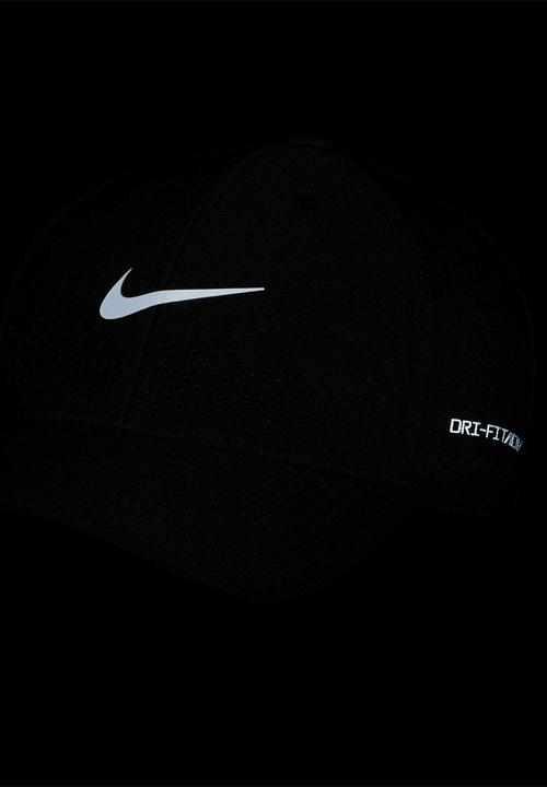 Nike - Nike Club Structured Swoosh Cap - Black/White