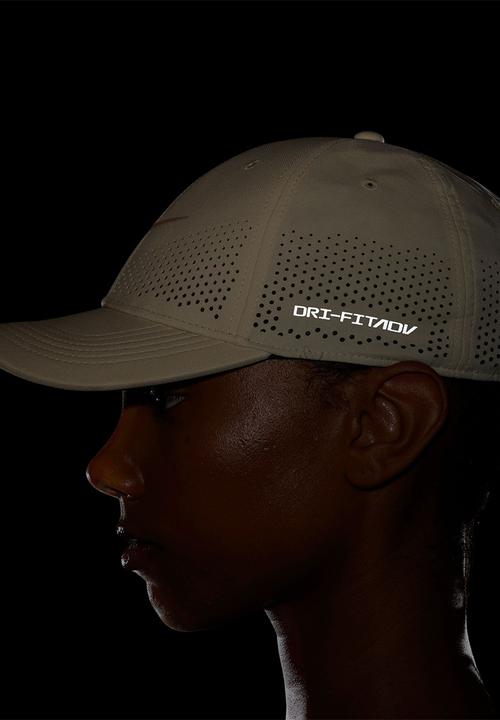 Nike - Nike Club Structured Swoosh Cap -  Beige