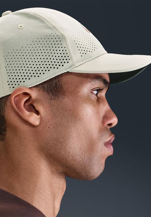 Nike - Nike Club Structured Swoosh Cap -  Beige
