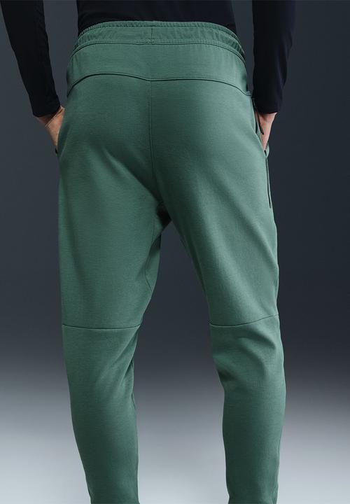 Nike - NSW Tech Fleece Joggers - Coast Green /Black
