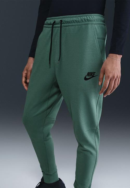 Nike - NSW Tech Fleece Joggers - Coast Green /Black