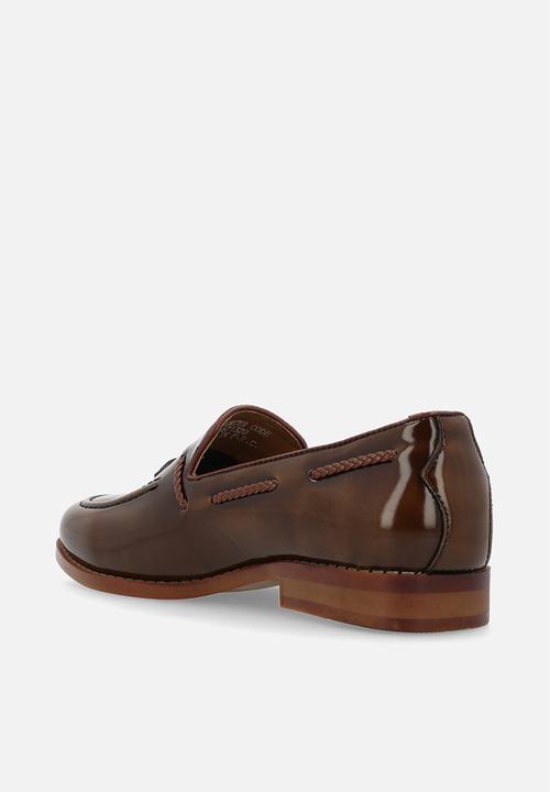 PC - Crouch hi shine tassel slip on  - tan