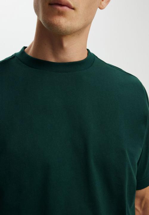 Cotton On - Box Fit Plain T-shirt - Pine Needle Green
