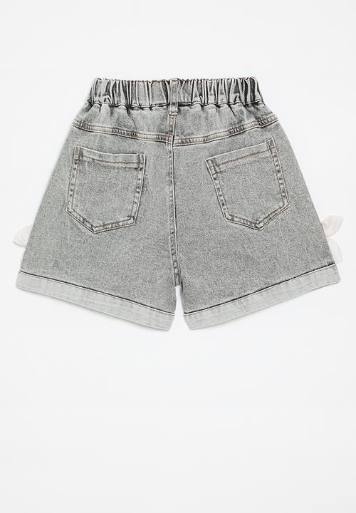 Pop Candy - Cuffed denim shorts with organza bows - grey