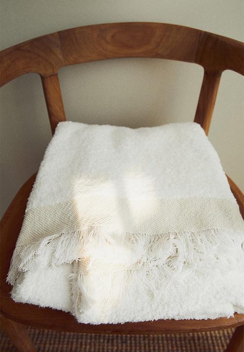 H&M - Bouclé blanket - white