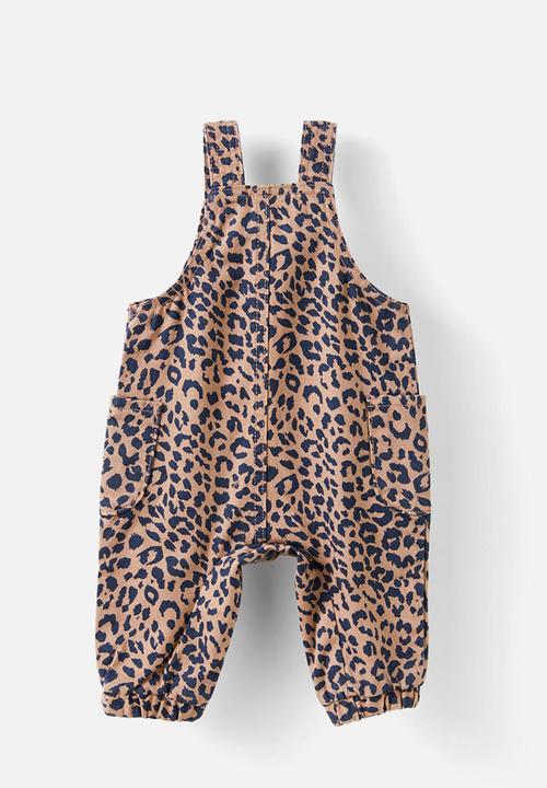 Cotton On - Kairo denim overall - oatmilk/leopard