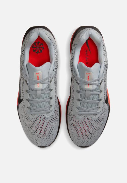 Nike - Nike Winflo 11