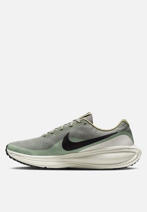 Nike - NIKE REVOLUTION 8