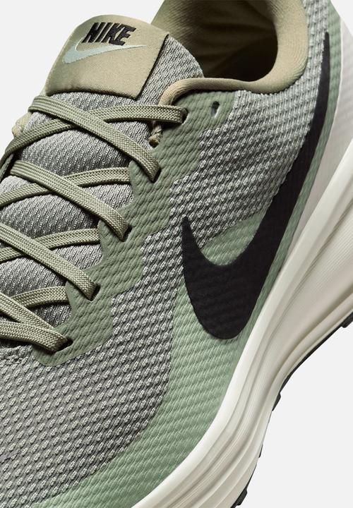 Nike - NIKE REVOLUTION 8